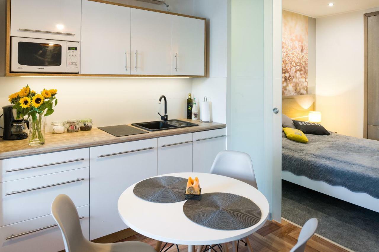 Sunflower Apartment Krasków Eksteriør bilde